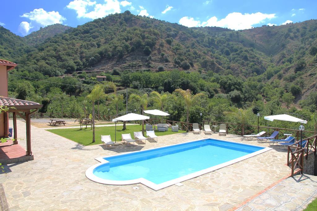 Profetina Village Мотта-Камастра Экстерьер фото