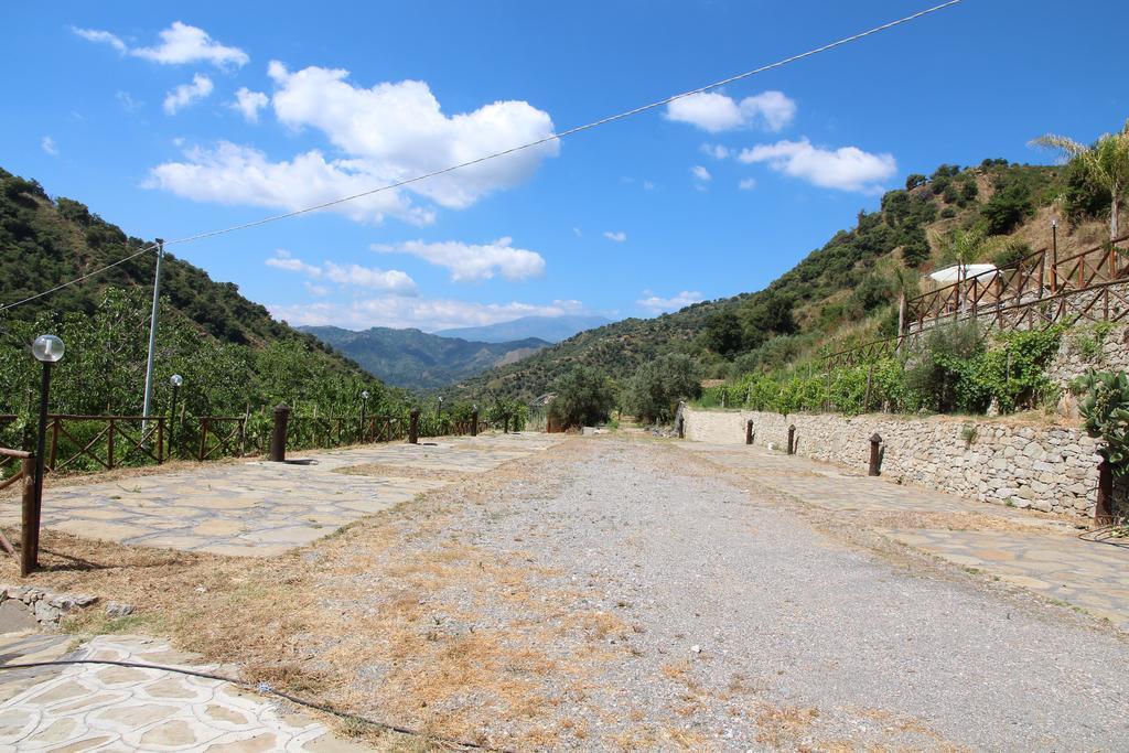 Profetina Village Мотта-Камастра Экстерьер фото