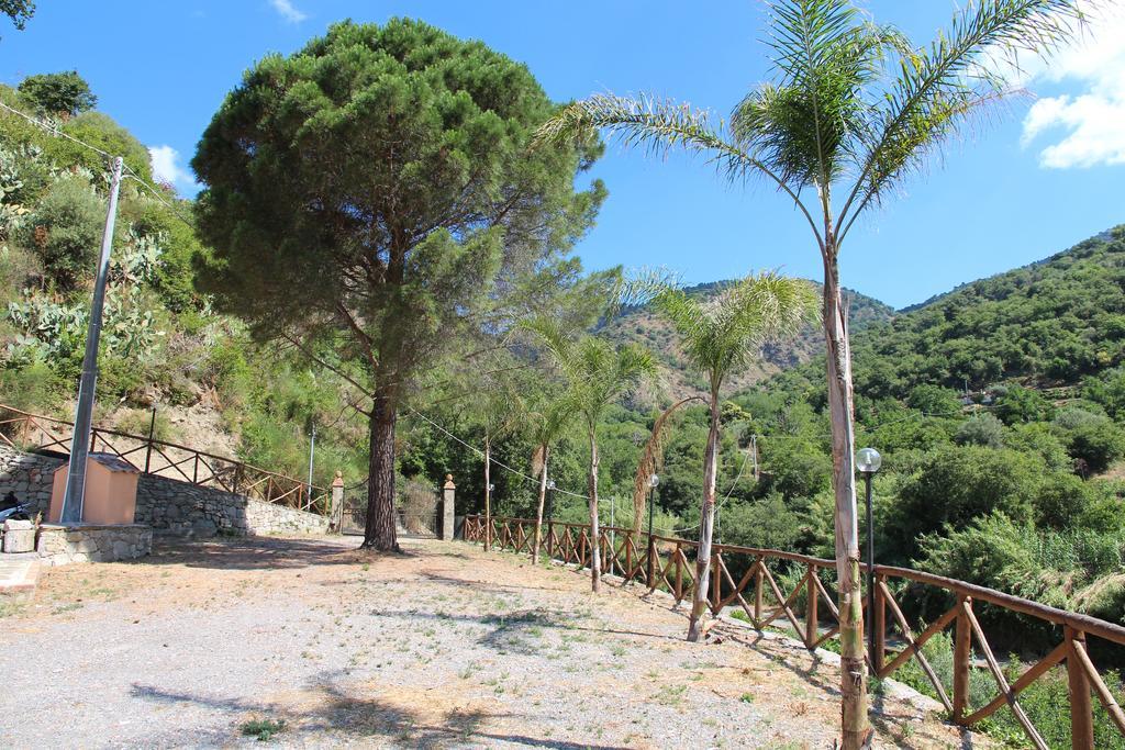 Profetina Village Мотта-Камастра Экстерьер фото